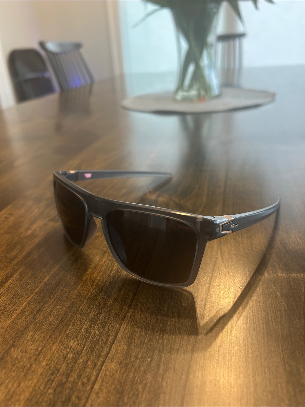 Oakley Leffingwell Sunglasses Gray Frame Bronze Logo Prizm Black Polarized Men’s
